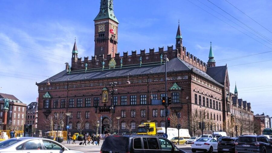 Copenhagen: Highlights Self-Guided City Walking Tour