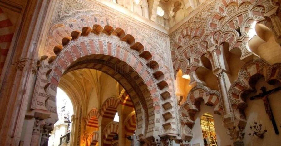 Cordoba: Early Bird Private Tour of the Mosque-Cathedral