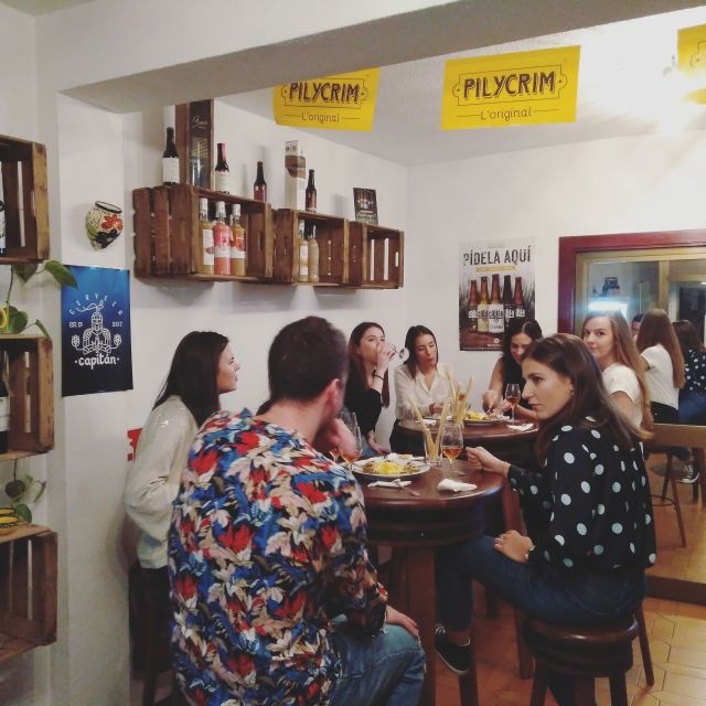 Córdoba: Local Wine Tasting Evening