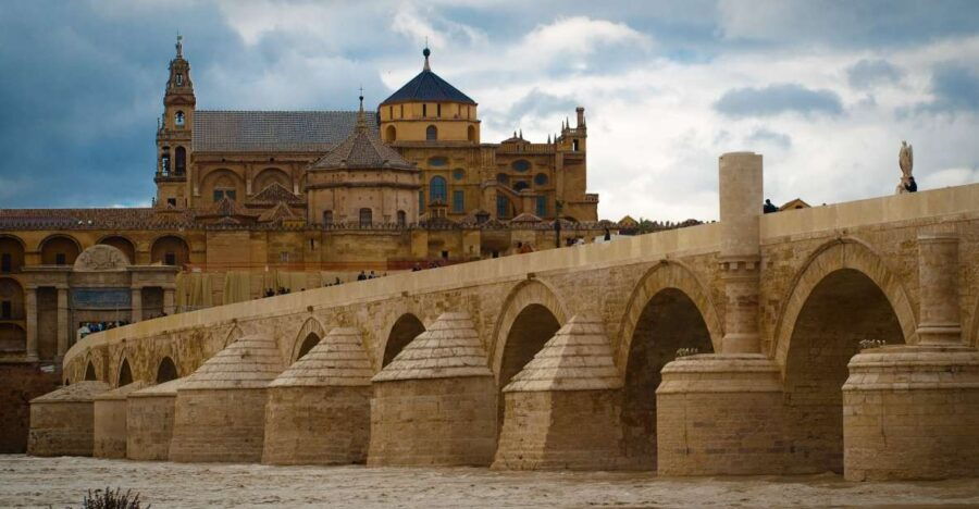 Córdoba: Private Guided Walking Tour