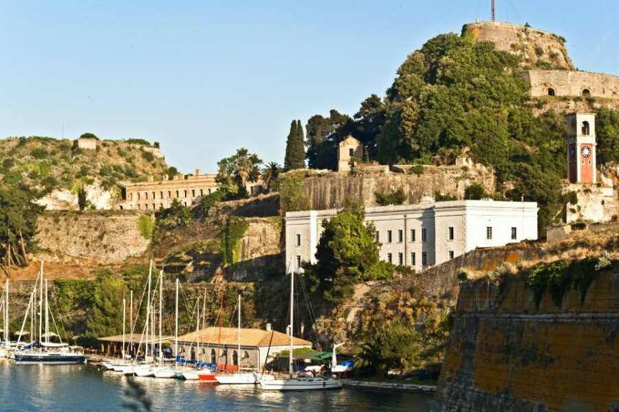 Corfu Old Town: Round-Trip Private Transfers