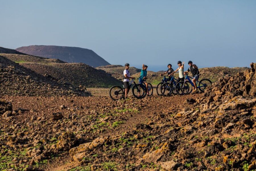 Corralejo: 2.5hr Ebike Tour to Popcorn Beach and Volcanos