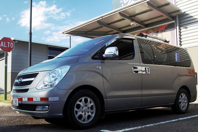 Costa Rica Private Transfer With Driver by Red Eyed Tours