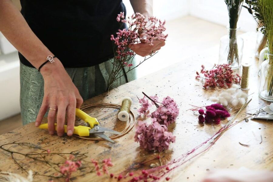 Create Your Dried Flower Wreath Workshop In Paris - Good To Know