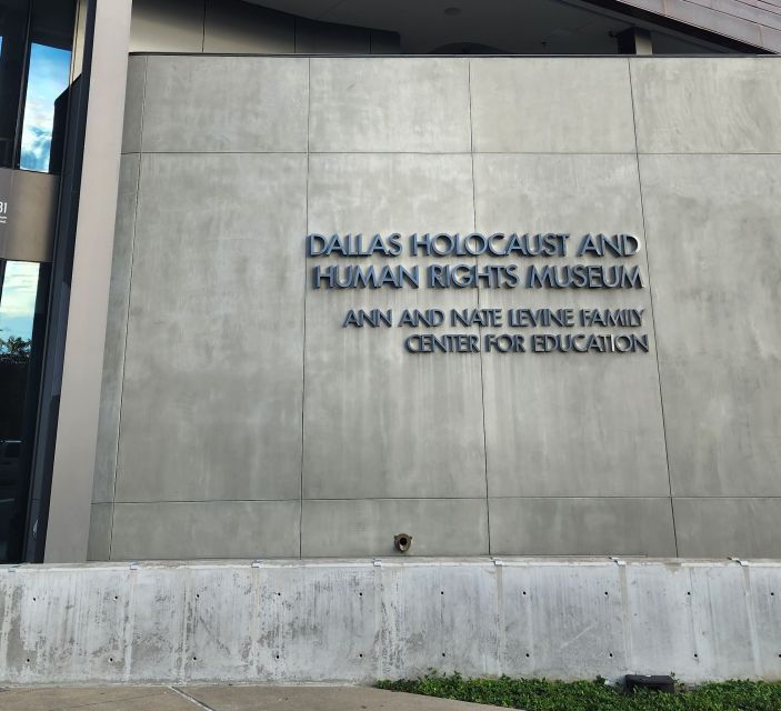 Dallas: Historic Downtown Audio Self-Guided Walking Tour