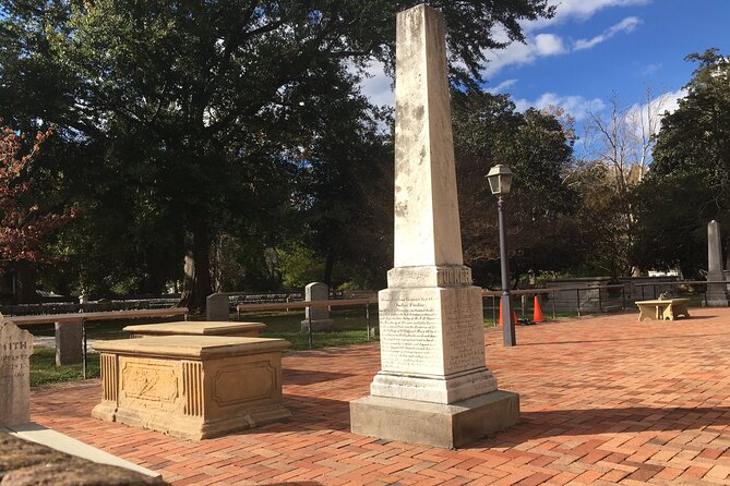 Dark History Tour - Meeting and Pickup Information