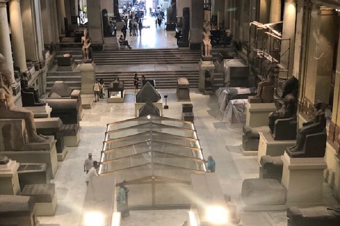 Day Tour to Mempis , Sakkara Pyramids and Egyptian Museum From Cairo With Lunch