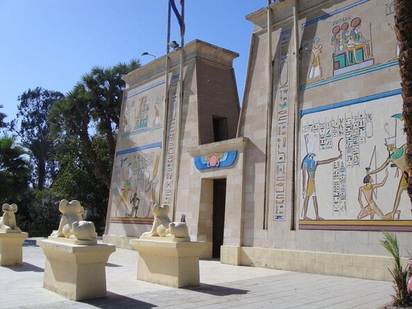Day Tour to Pharaonic Village at Giza With Lunch