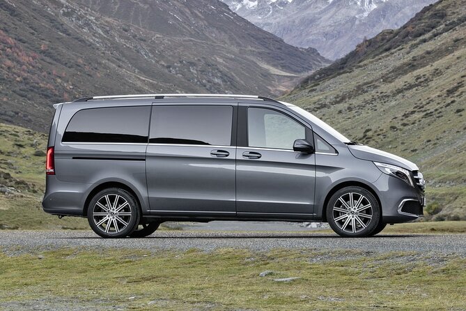 Daytour From Garmisch to Innsbruck, Private Driver, Private Guide