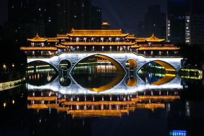 Departure Private Transfer Chengdu City to Chengdu Airport CTU by Minivan
