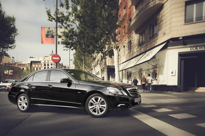 Departure Private Transfer HELsinki City to HELsinki Airport HEL by Business Car