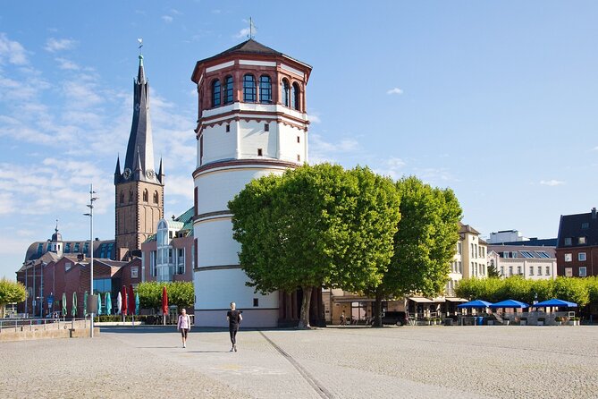 Digital Scavenger Hunt Around the Old Town of Düsseldorf