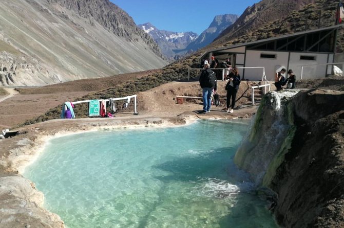 Disconnection in the Natural: Termas De Colina and Embalse El Yeso - Good To Know