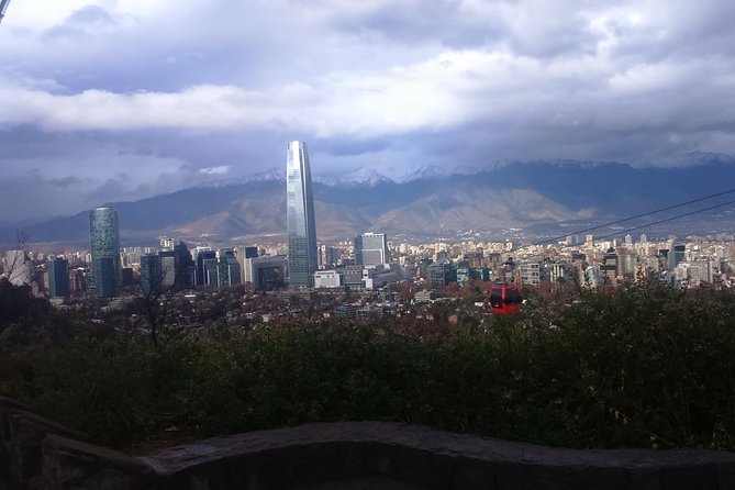 Discover Santiago: Half-Day City Tour Highlights