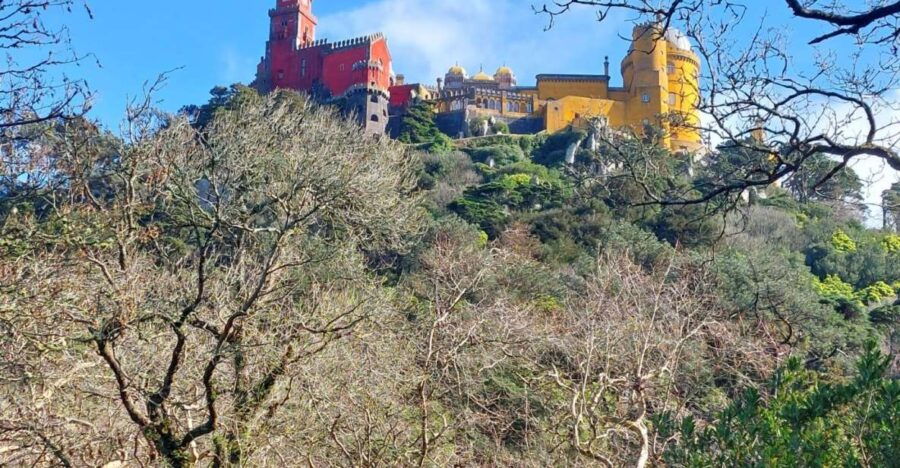 Discover Sintra Aboard a Classic Jeep With Local Guides.