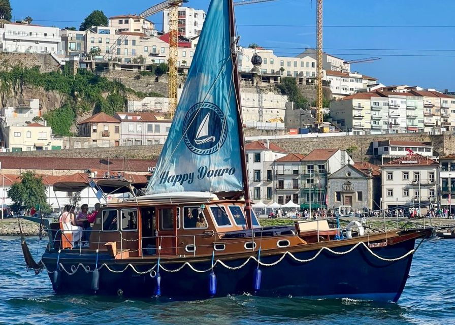 Douro: Private Classic Boat Tour