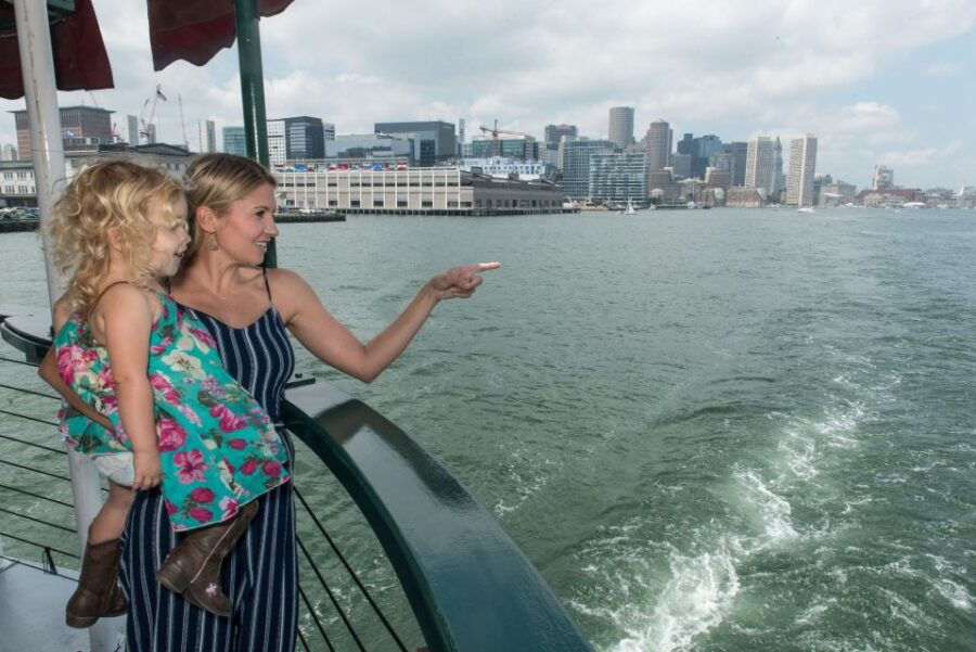 Downtown Boston Harbor Weekend Cruise With Brunch
