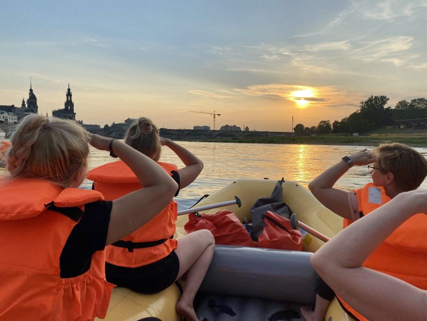 Dresden: Privat Inflatable Boat Tour- Dresden at Sunset - Good To Know