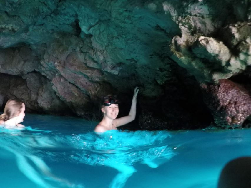 Dubrovnik: Blue Cave & Sunj Beach Boat Tour With Drinks - Good To Know