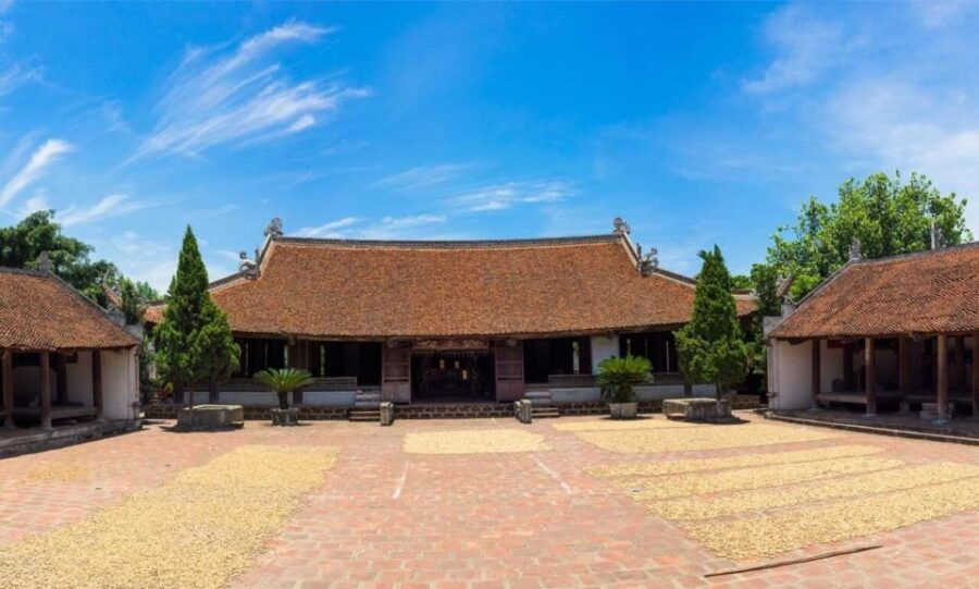 Duong Lam Ancient Village Day Trip Private Tour