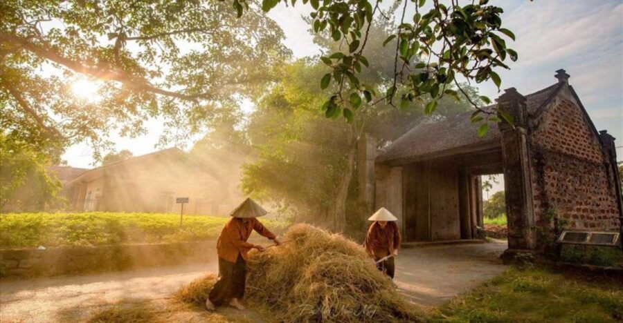 Duong Lam Ancient Village Private Day Tour