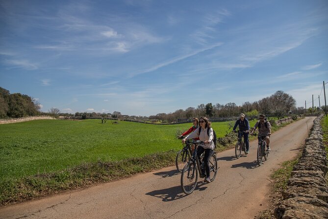E-Bike Tour Between Martina Franca and Locorotondo