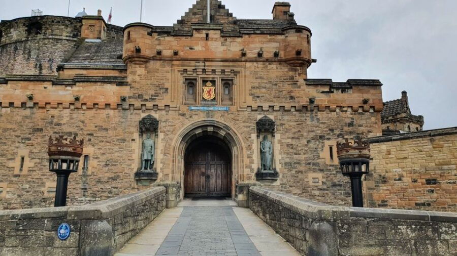 Edinburgh Castle: Highlights Tour With Entry Ticket - Good To Know
