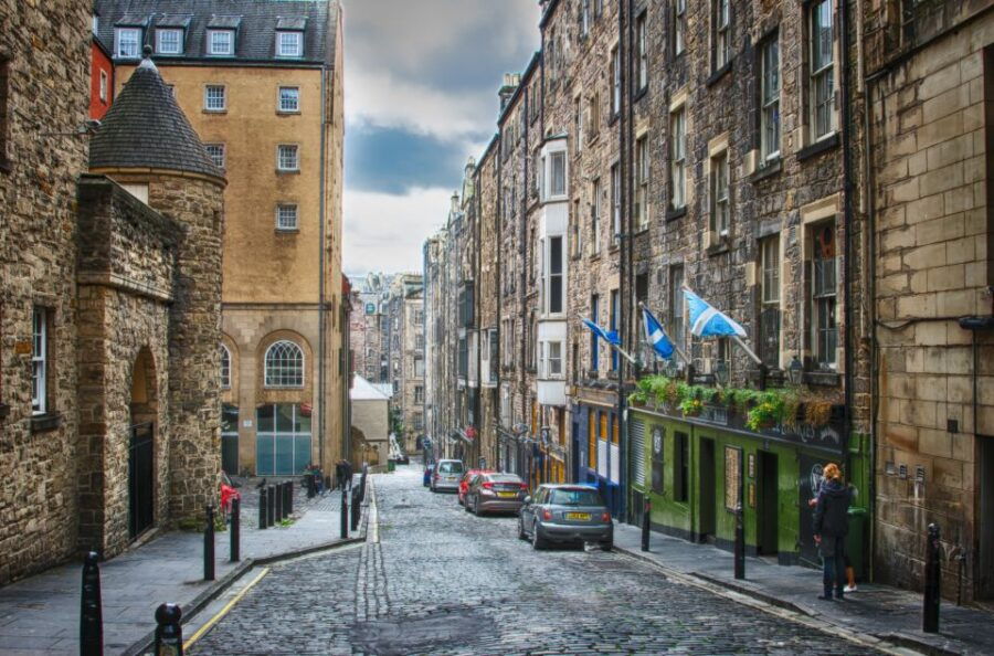 Edinburgh: Escape Tour & Self-Guided Citygame - Good To Know