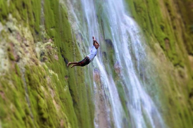 El Limón Waterfalls Tour (Horse Riding & Swimming) With Lunch