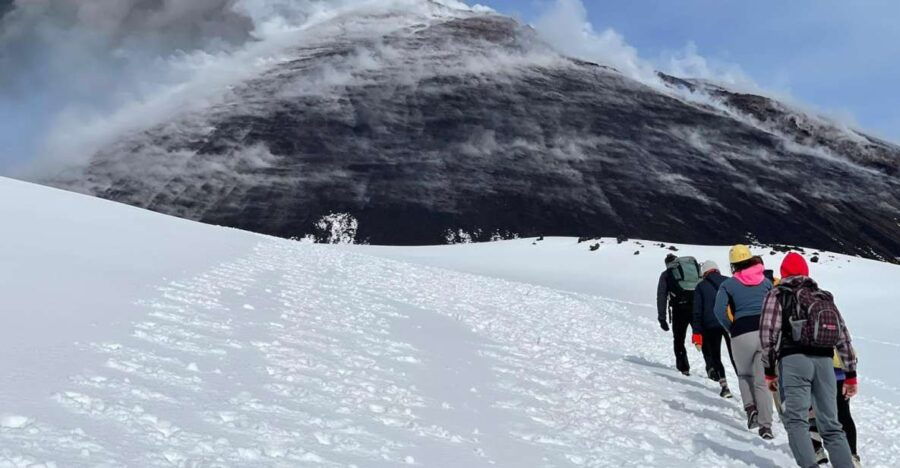 Etna South: High Altitude Winter Trek With an Alpine Guide