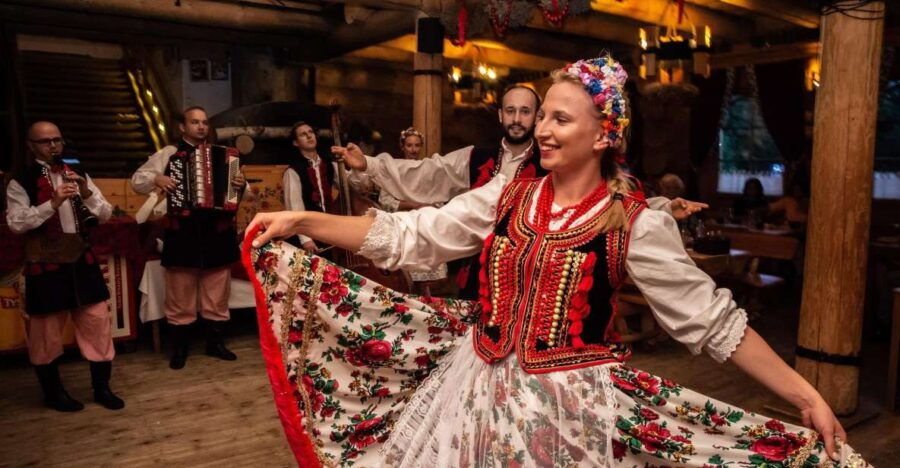 Evening Folk Show, Singing, Dancing and Delicious Food! - Good To Know