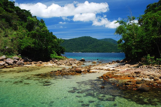 Exciting Speedboat Adventure Through Ilha Grande’s North Coast
