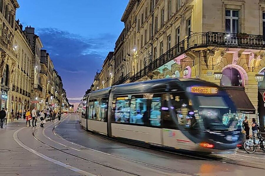 Exclusive Bordeaux: Night Tour Ending With Food&Wine Tasting - Good To Know