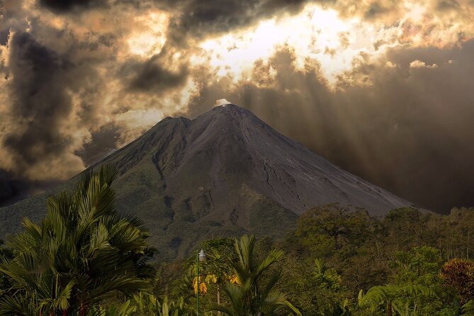 Exclusive La Fortuna Shuttle Service: Hassle-Free Transport