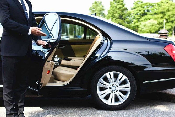 Executive VIP Transfer - Montego Bay Airport (MBJ) to Montego Bay Hotels - Pricing and Booking Details