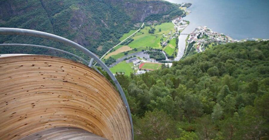 Flåm Highlights: Borgund Stave Church, Lærdal & Stegastein