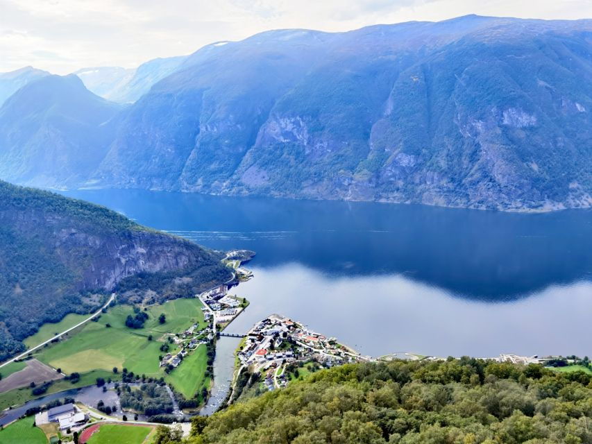 Flexible Tour From Bergen to Flåm and Stegastein Viewpoint