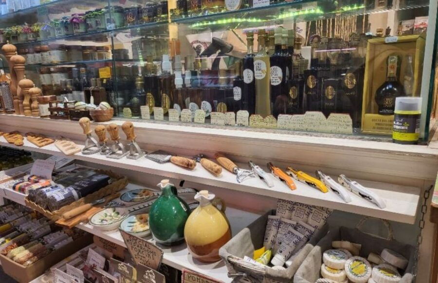 Florence: Food & Souvenir Tour With Tastings and a Coffee - Good To Know