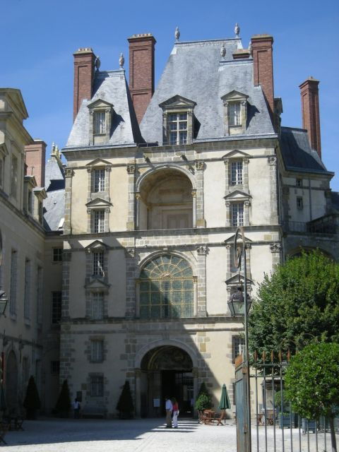 Fontainebleau Castle Half-Day Tour - Good To Know