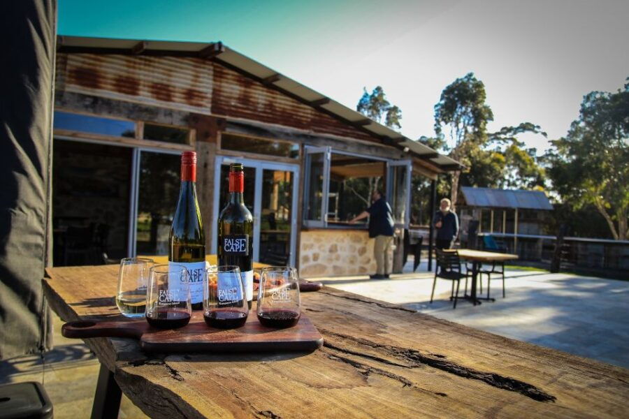 From Adelaide: Kangaroo Island Wine and Dine Day Trip