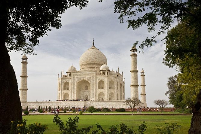 From Agra: Taj Mahal Sunrise Private Tour With Lunch & Entry Fees - Good To Know
