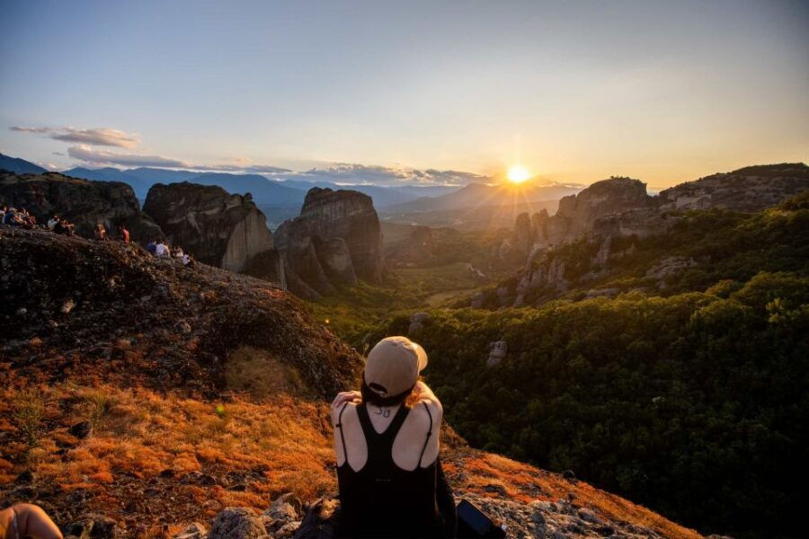 From Athens: Meteora Day Trip by Bus With Optional Lunch - Good To Know
