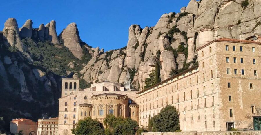 From Barcelona: Montserrat Private Guided Tour and Cable Car - Good To Know