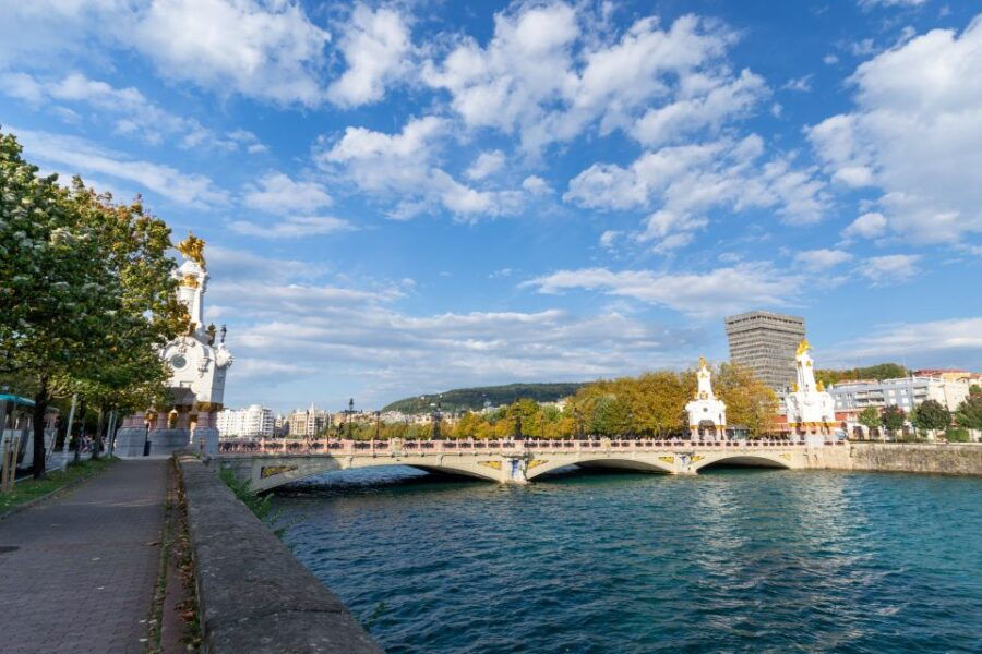 From Bilbao: Day Trip to San Sebastián With Guided Tour - Good To Know