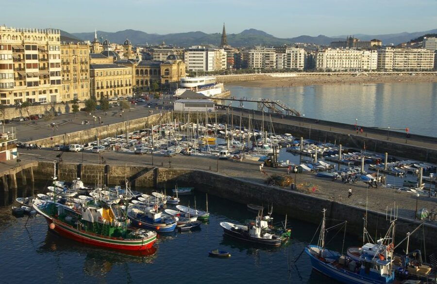 From Bilbao: San Sebastian and Gernika Minibus Tour