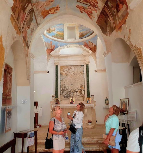 From Brindisi: Alberobello Ostuni Locorotondo: Guided Tour