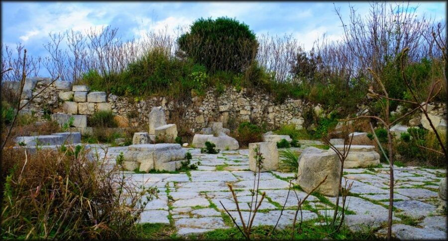 From Catania: Ancient City of Noto and Carosello Cave