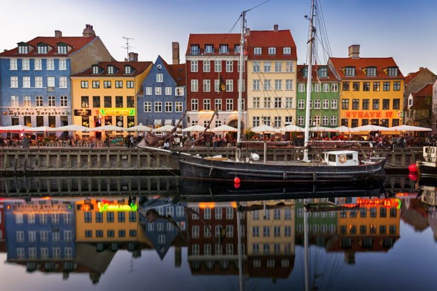 From Copenhagen: 4-hour Private Hamlet Castle Tour