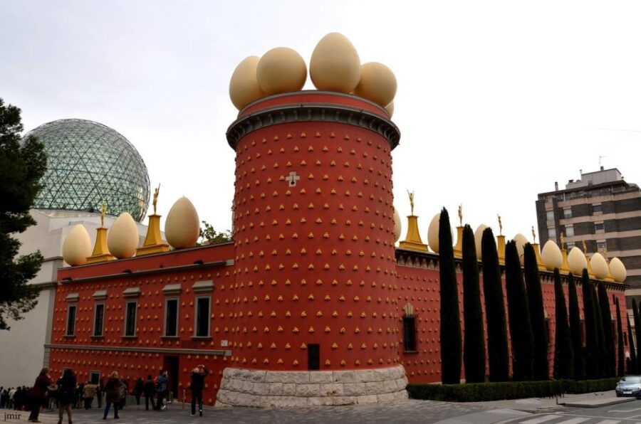 From Girona: Dalí Museum and Girona Small Group Tour - Cancellation and Booking Details