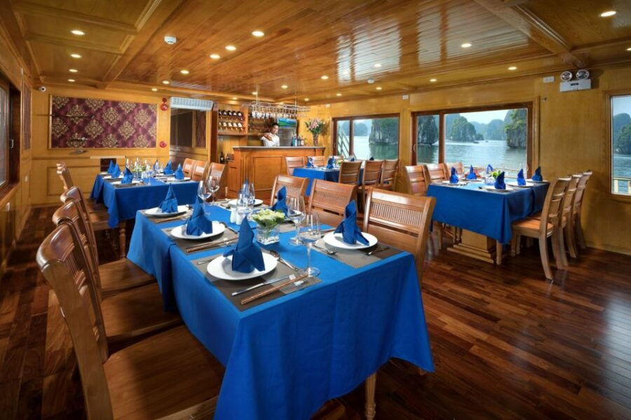 From Ha Noi: Lan Ha Bay Overnight Venezia Cruise Small Group